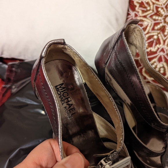 heels - Picture 6 of 6